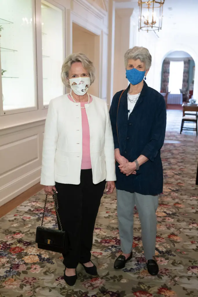 Sue White, Gail Faris at the Houston Hospice Butterfly Luncheon (Photo by Daniel Ortiz)
