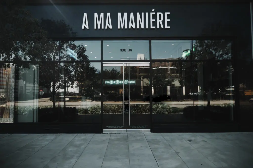 A Ma Maniére in the Upper Kirby District