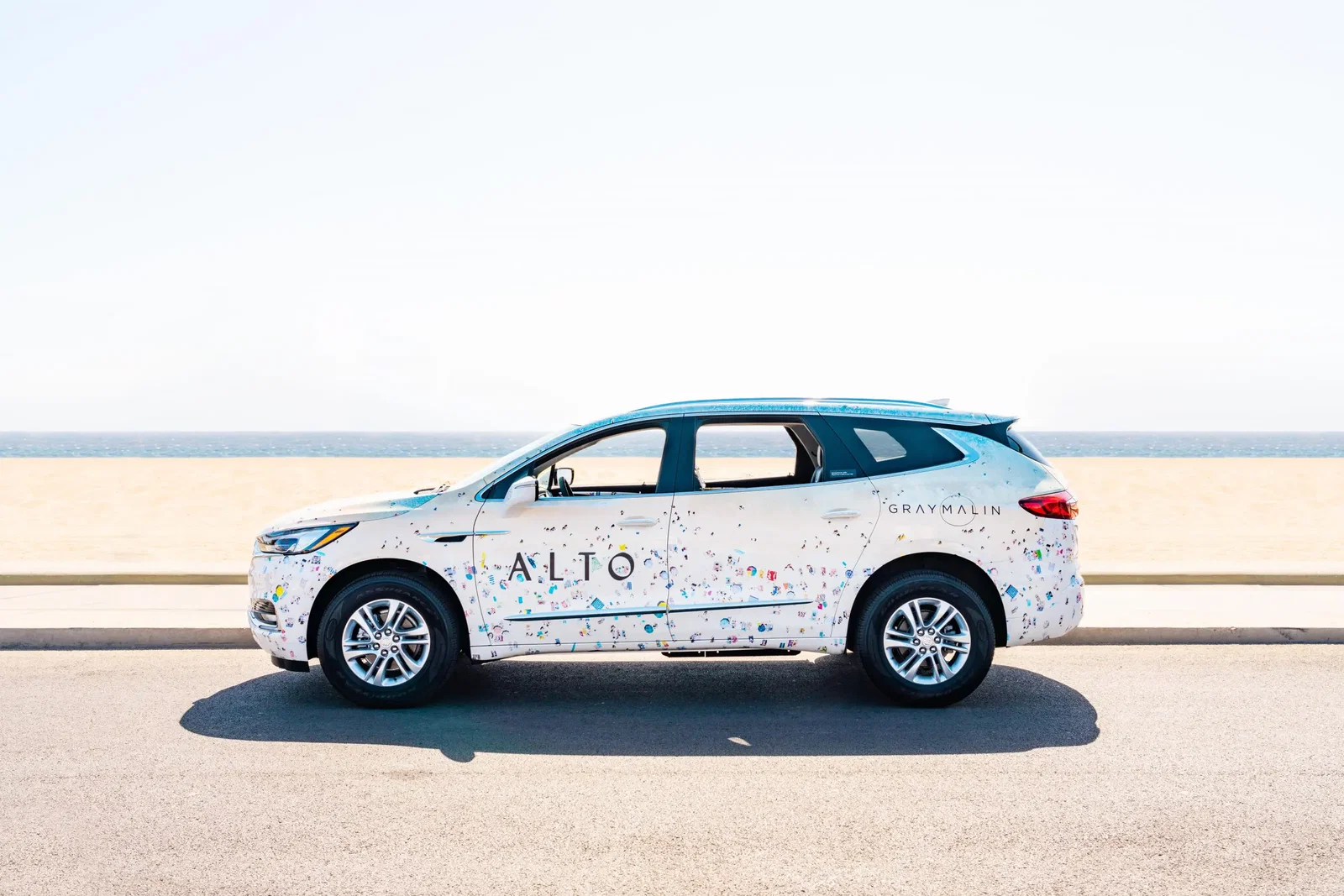 For Gray Malin's Los Angeles Alto art car, he obviously chose a beach print.