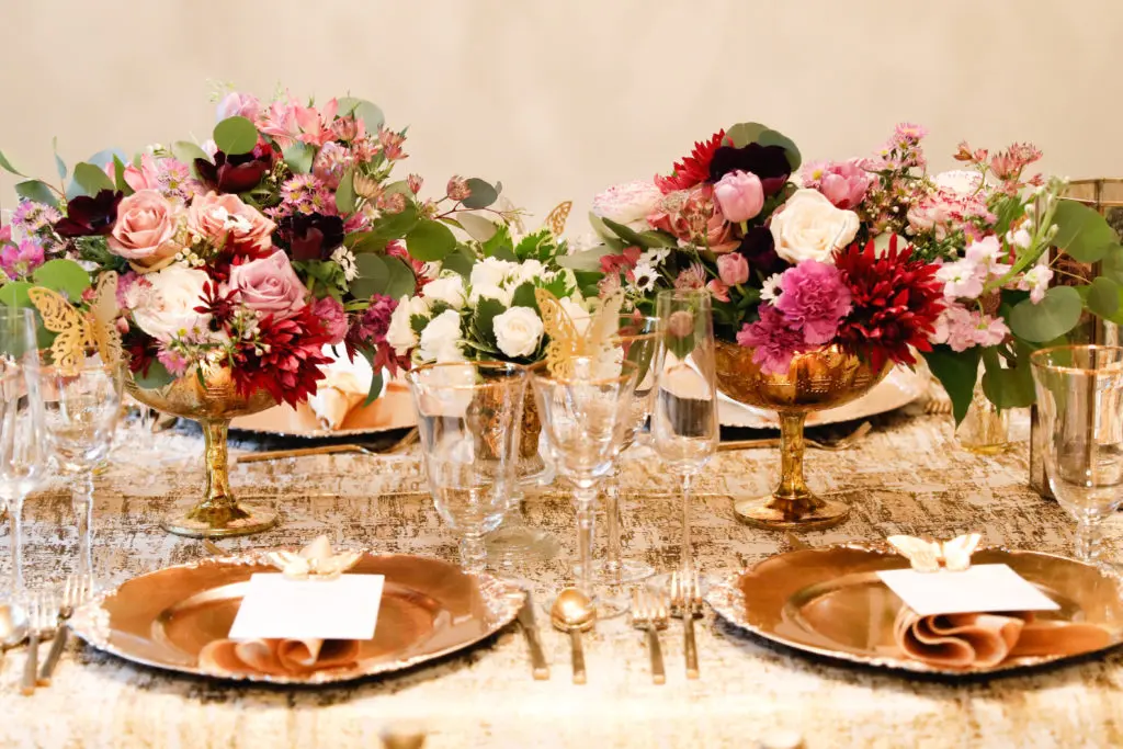 The table setting at the Rachel & Tom Regan home for the Junior League of Houston Charity Ball Watch Party (Photo by Priscilla Dickson)