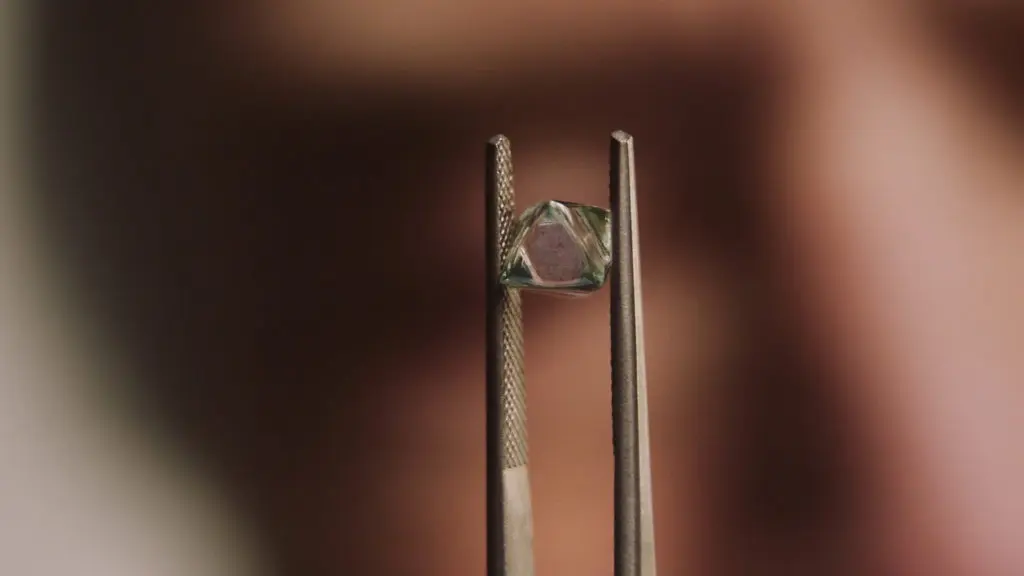 Everything You Need to Know About Buying a Great Diamond — Tapping the Unparalleled De Beers’ Expertise