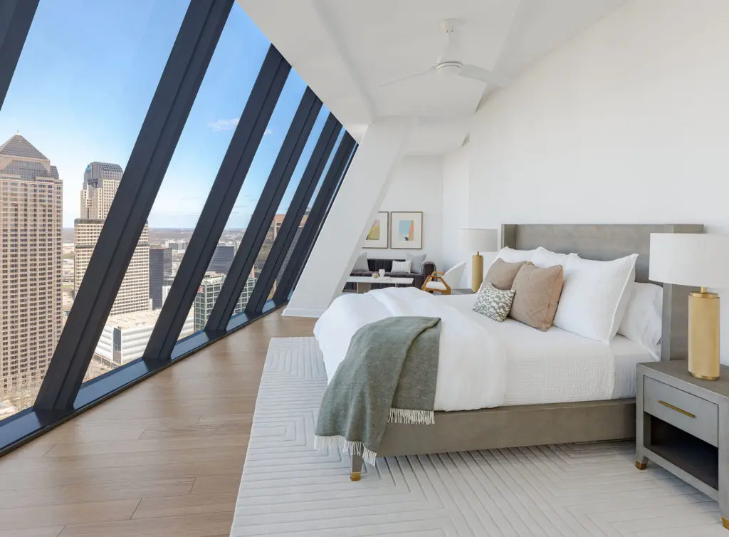 AMLI Fountain Place Is a Luxury Dallas High-Rise Unlike Any Other