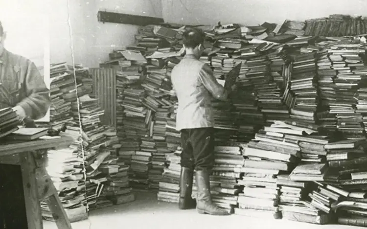 The Book Smugglers Who Defied the Nazis — Dallas Holocaust and Human Rights Museum’s New Exhibit Chronicles a Stunning True Story