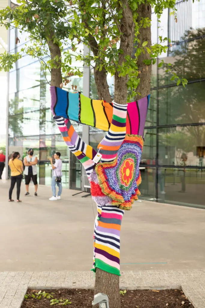 Dallas Yarn Bombers, courtesy of Sally Ackerman