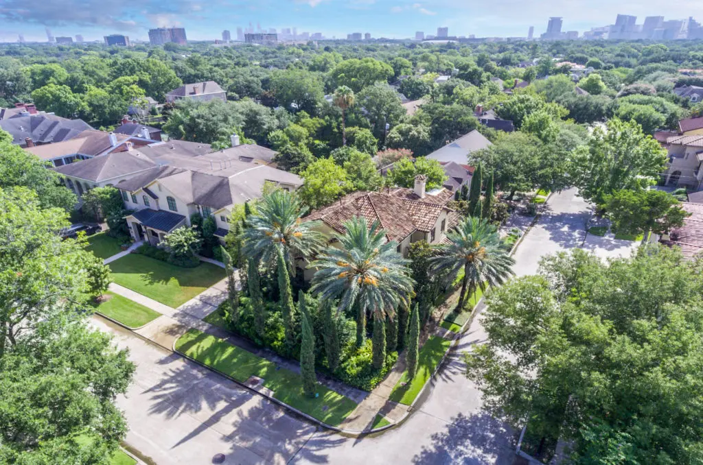 Aerial vies of 6447 Vanderbilt, recently sold by Sharon Dreyer.