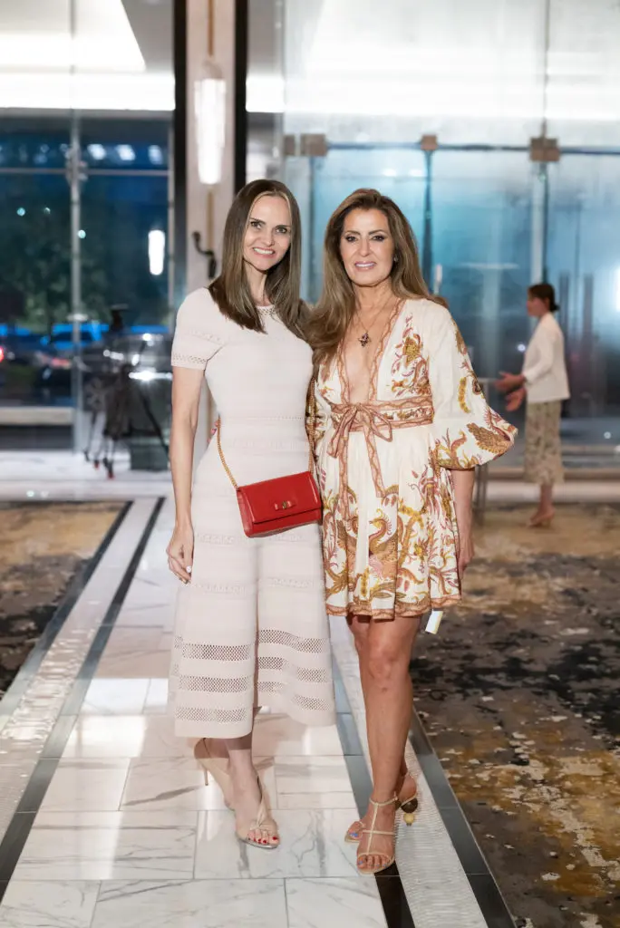 Gabriela Dror and Caroline Kenney at the Theorem Sauvignon Blanc party at the Post Oak Hotel  (Photo by Daniel Ortiz)