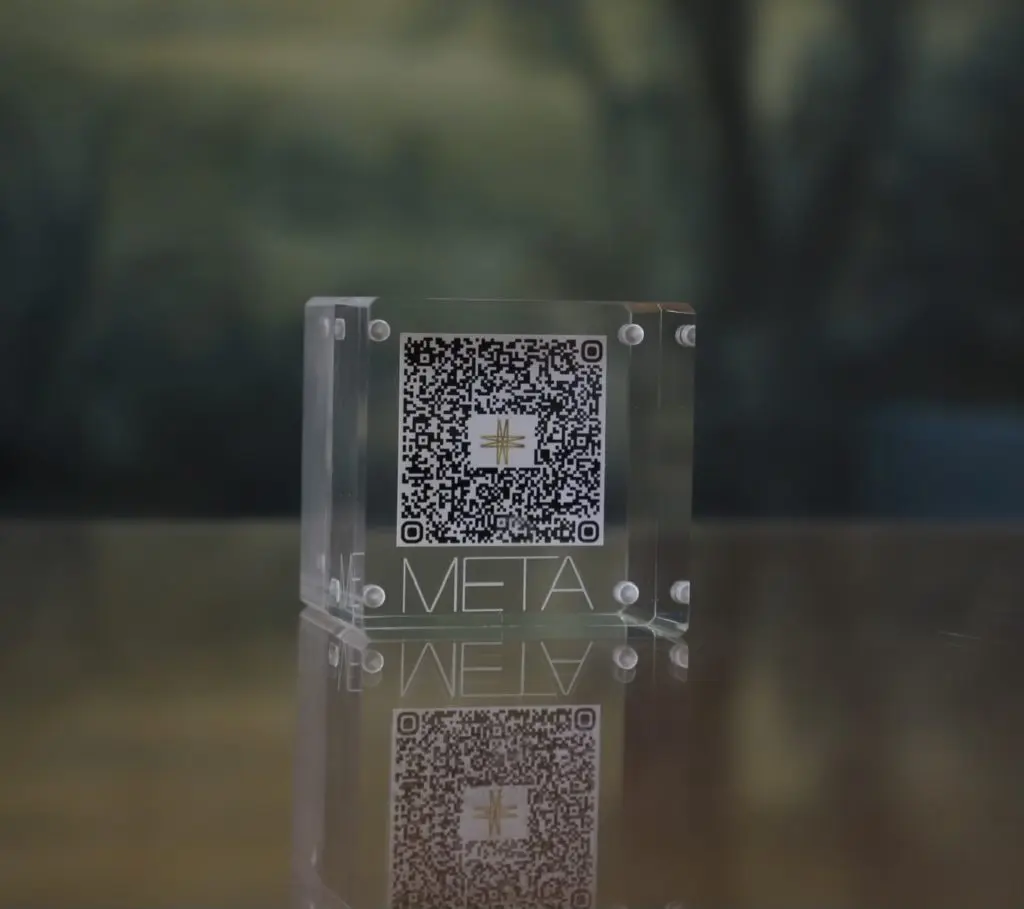 METAgolden brings fine jewelry and digital art together.