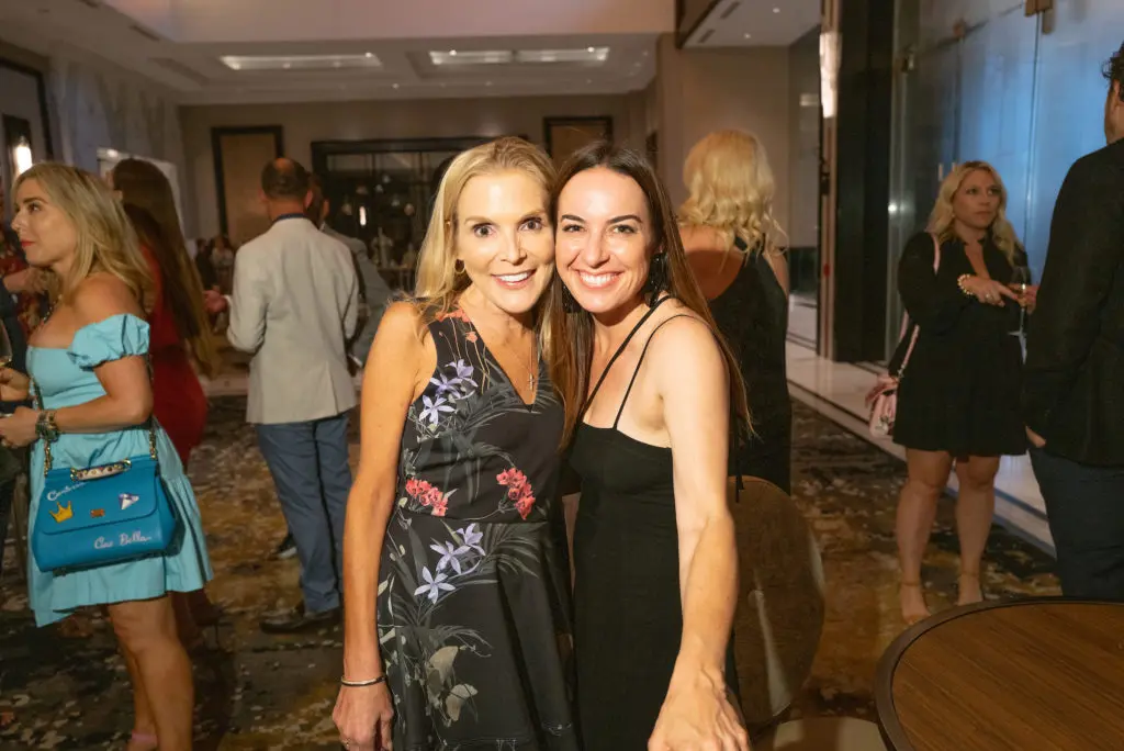 Kristen Cannon and Amy Stargel at the Theorem Sauvignon blanc event at the Post Oak Hotel (Photo by Daniel Ortiz)