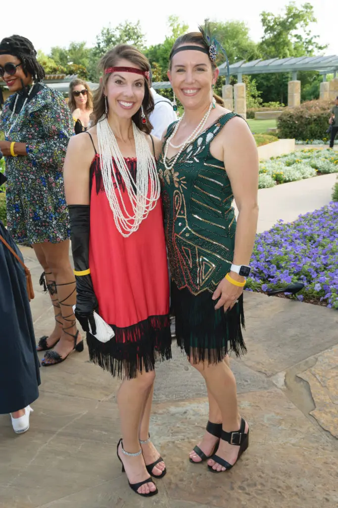 Leah Santa Maria, Christy Harris (Photo by Dallas Arboretum/Steve Foxall)