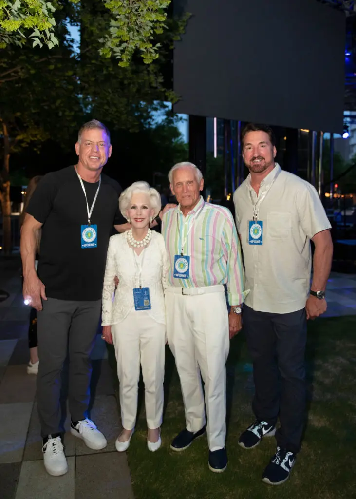 Troy Aikman, Sheila and Jody Grant, Babe Laufenberg (Photo by Tamytha Cameron)