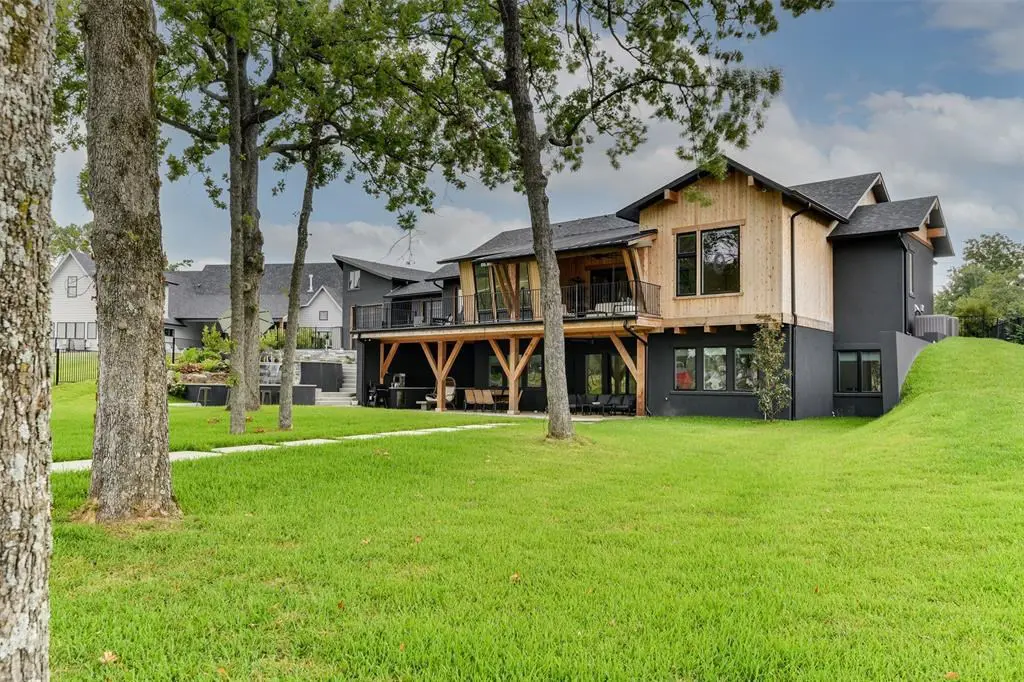 Backyard views of the Star Harbor home. 