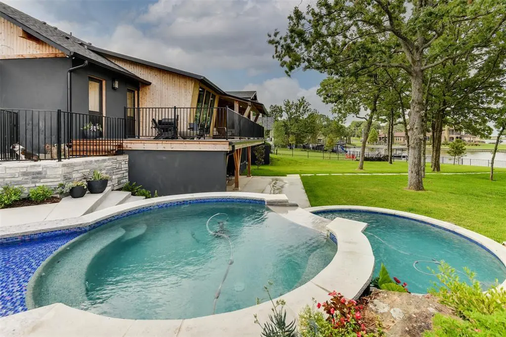 A resort-style pool and hot tub. 