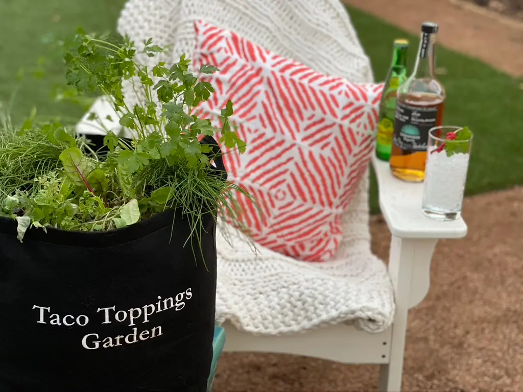 Gardenuity sends custom gardening kits to your door.