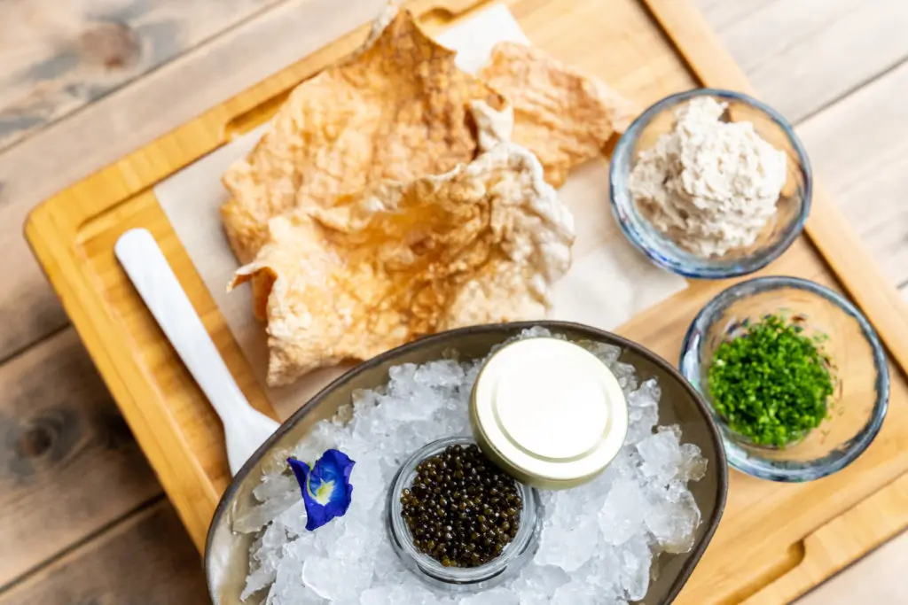 Kata Robata caviar served with salmon skin chips (Photo by Carla Gomez)