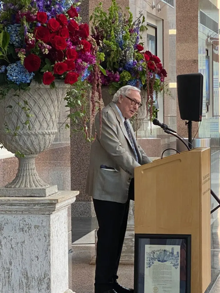Dr. O.H. 'Bud' Frazier expresses his gratitude as recipient of the prestigious Scientific Achievement Award, presented by the American Association for Thoracic Surgery. (Photo by Shelby Hodge)