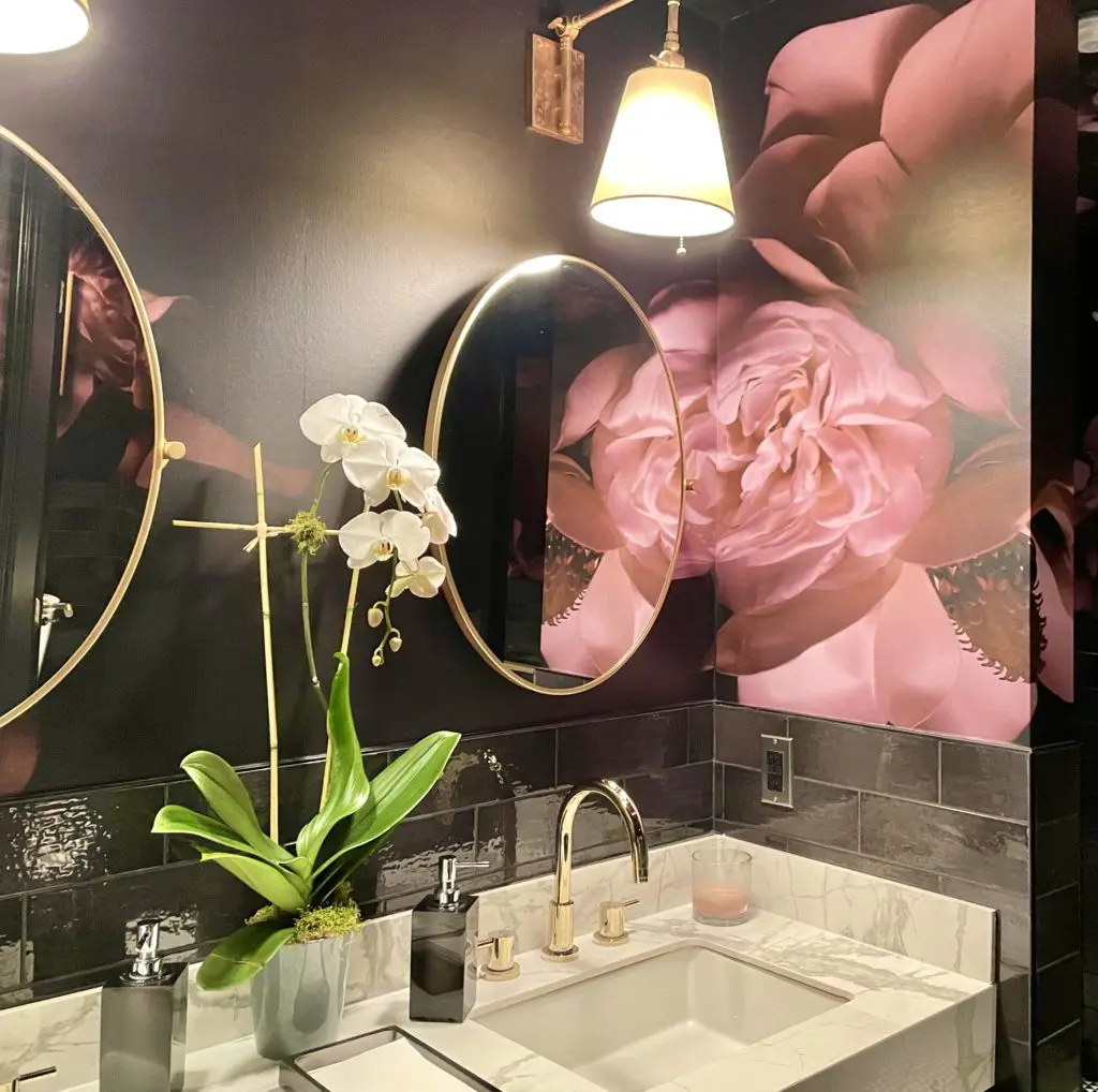 Dramatic florals in the ladies room. Photo by Courtney Dabney.