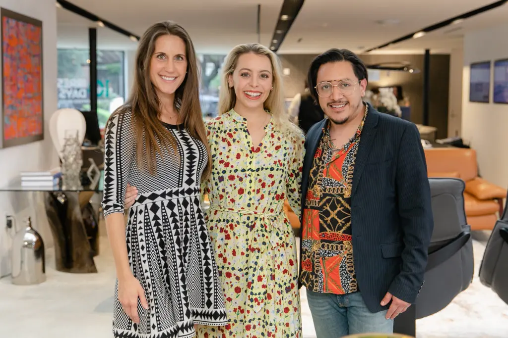 Meredith Pierce, Kaitlin Saragusa, Jose Guerrero (Photo Johnny Than)