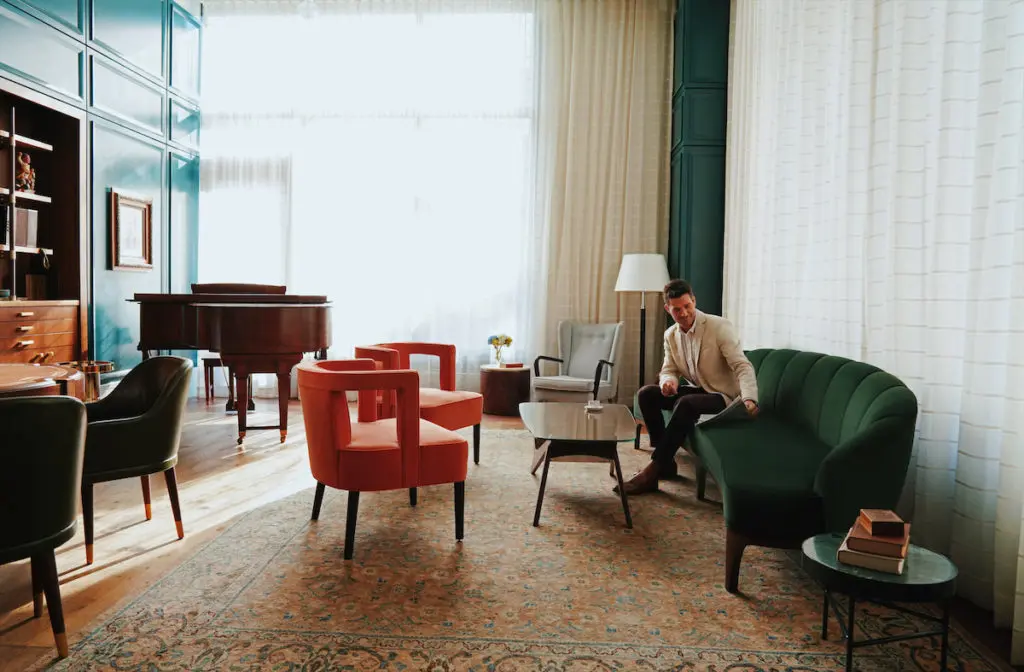 The Perry Lane Hotel is a luxury hotel in downtown Savannah, Georgia.