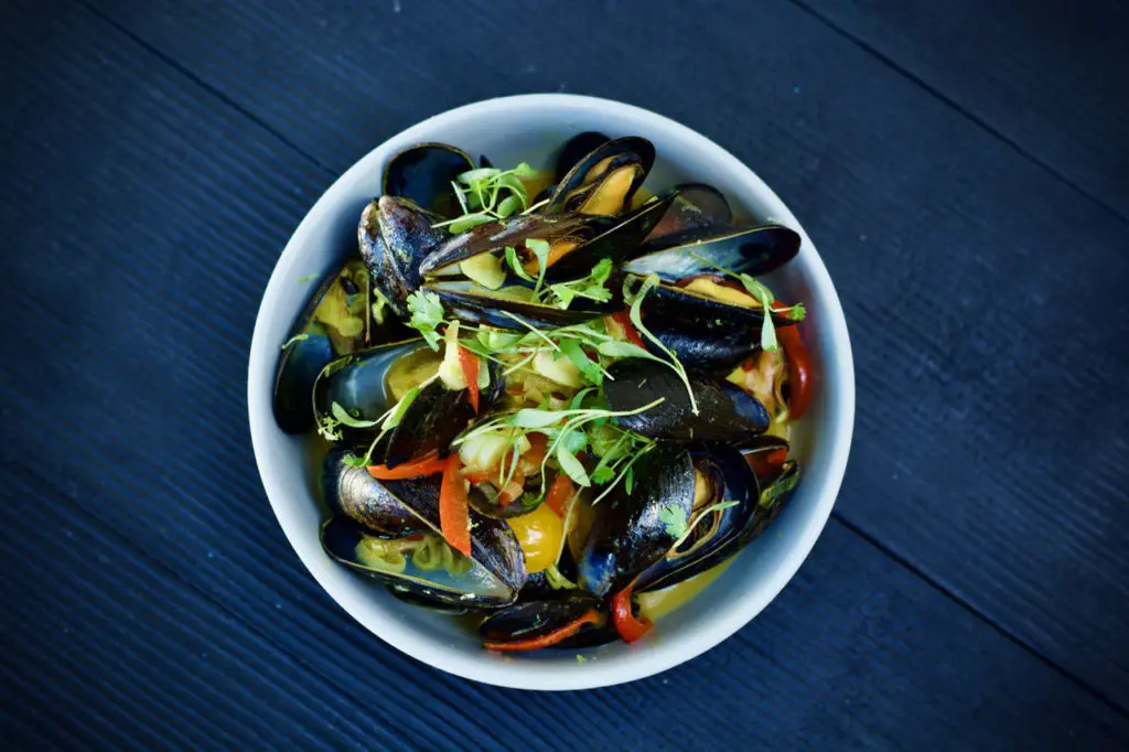 Northern neighborhood restaurant and bar, District, will open in Addison this fall.