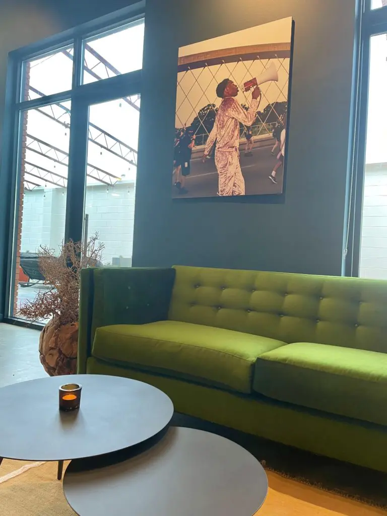 Mod seating in the Lobby Bar. Photo by Courtney Dabney.