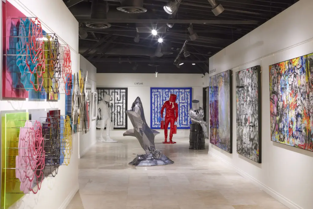 The gallery is known for curating a collection of work from nearly 200 artists. (courtesy Markowicz Fine Art) (Photo by Roger Paperno Photography)