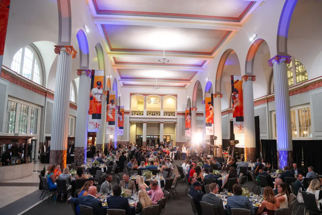 Union Station at Minute Maid Park fills with 200 supporters Joe Smith's HelpCureHD foundation. (Photo by Kenny Richmond)