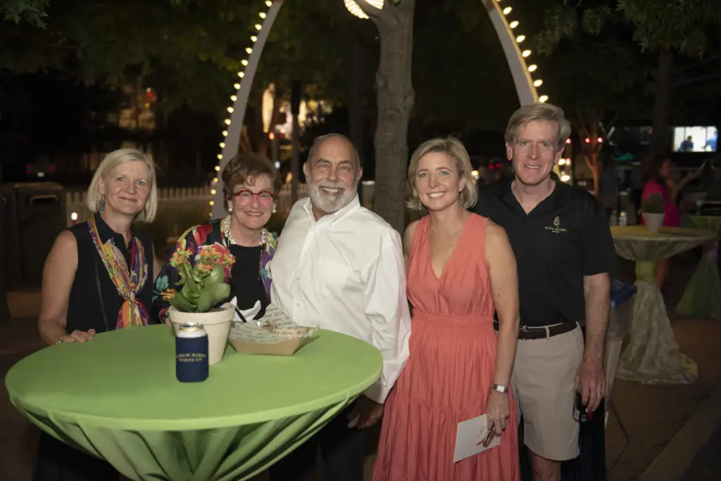 Denise Lynn, Barbara & Mike Lynn, Kit Sawers, Rob Walters (Photo by Tamytha Cameron)