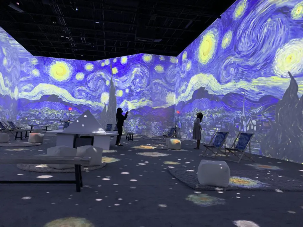 Van Gogh Show Lets You Jump Into the Paintings — Lost in a World of Art