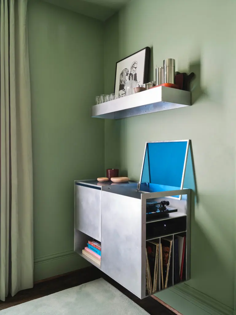 An ethereal studio by Studio Michael Hilal (Photo by Stephen Karlisch)