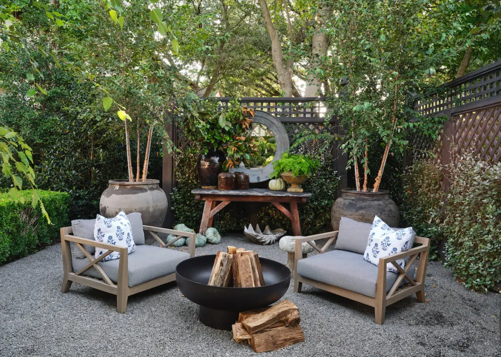 A lush outside garden. (Photo by Stephen Karlisch)