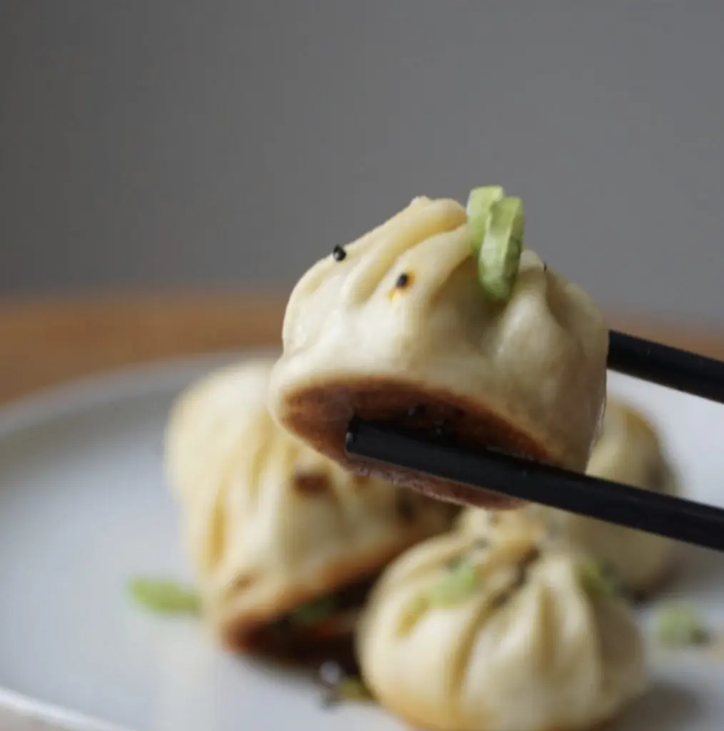 Neon Kitten will also offer bites like dim sum and sushi.