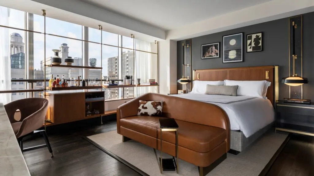 Thompson Dallas boasts swank modern rooms with retro touches.