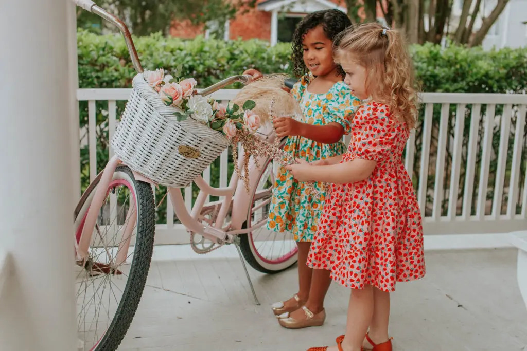 The puff sleeved dresses in charming fruit prints are hot items on the cuteheads website, where sales have topped 15,000 in the first decade of business.