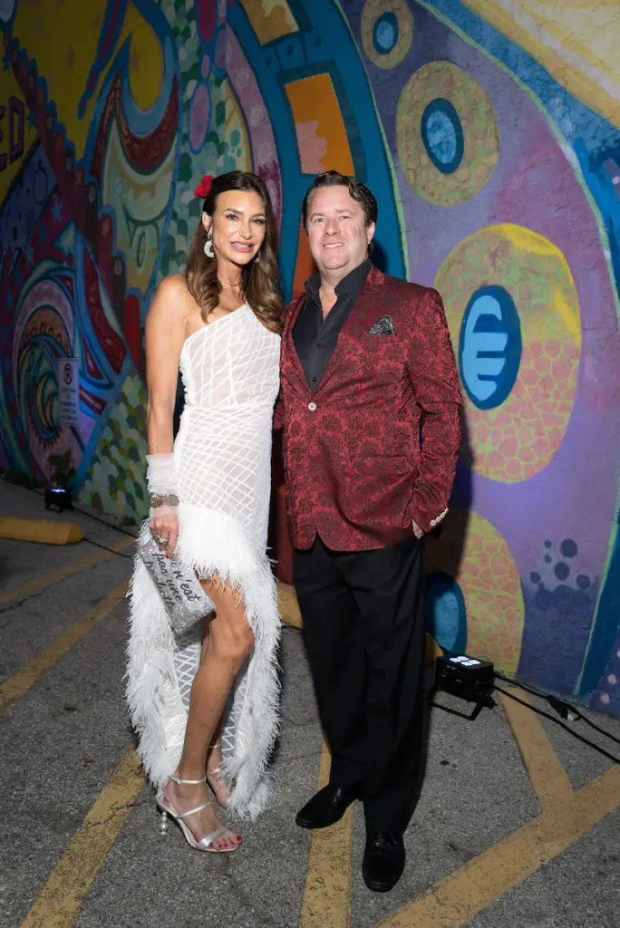Melissa & Michael Mithoff at the Houston Arts Alliance Moulin Rouge themed gala at Majestic Metro theater. (Photo by Daniel Ortiz)