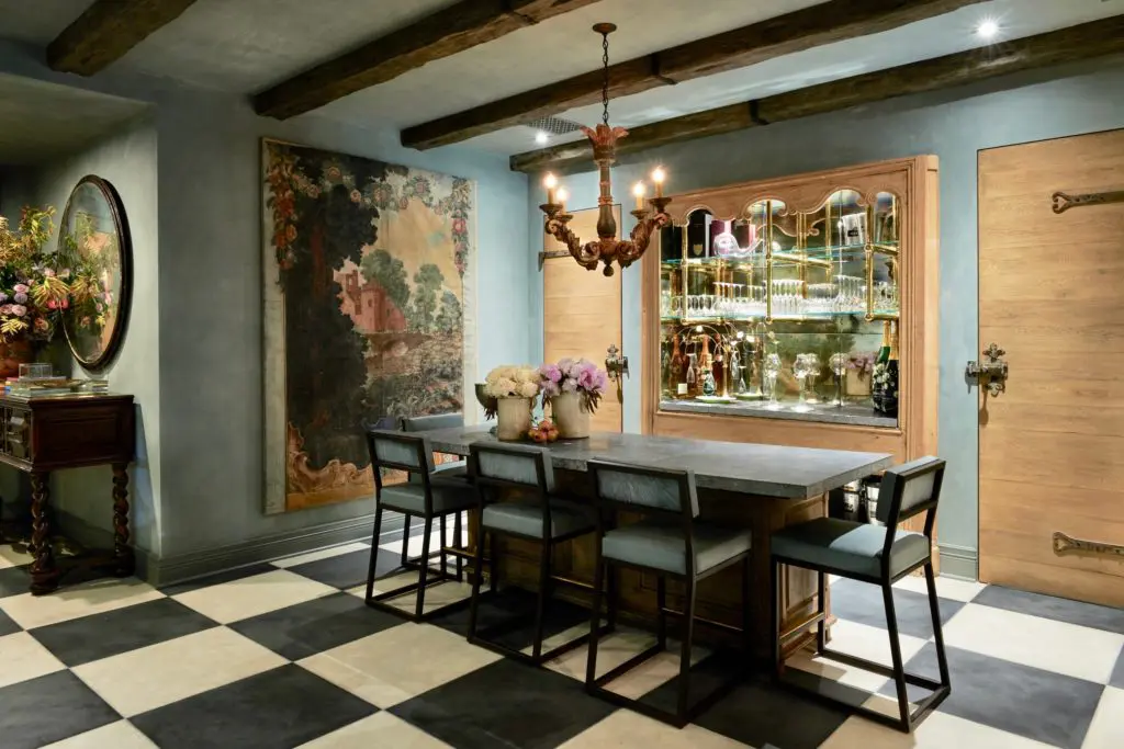 The champagne bar in Ristorante Alba in Uptown Park's Hotel Granduca.