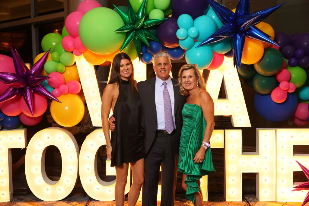 Bailey Holbrooke, Steve & Michele Holbrooke at the Cristo Rey Jesuit gala  held at the Hilton Americas-Houston. (Photo by CatchLightGroup.com)