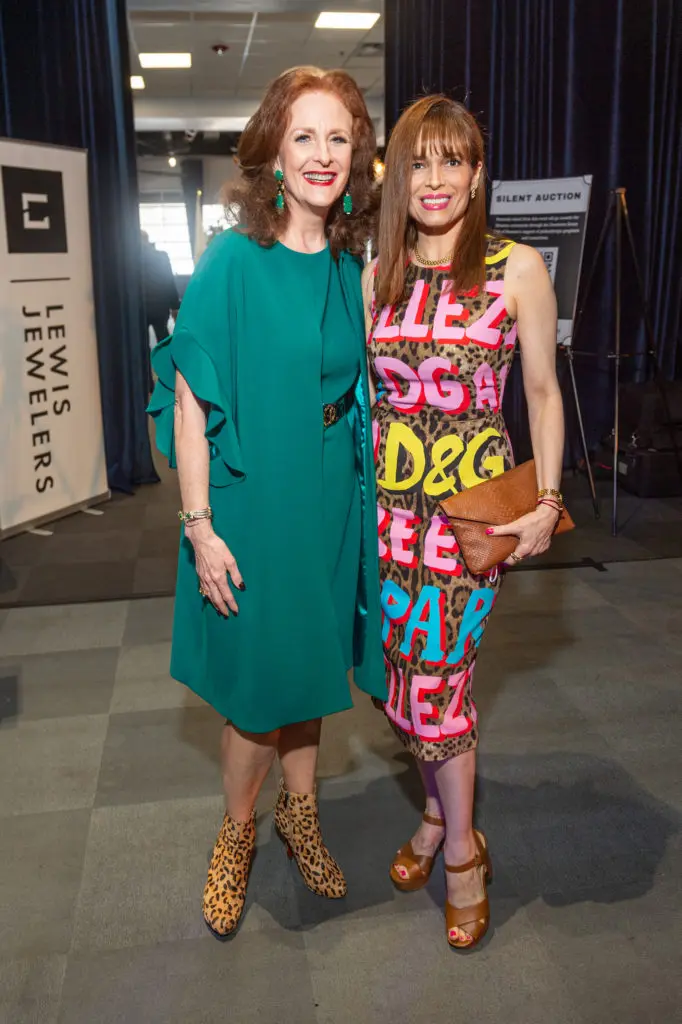 Jana L. Phillips, Karina Barbieri