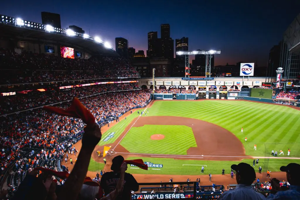 With the roof open, Minute Maid Park makes baseball a downtown dream. (@astros)