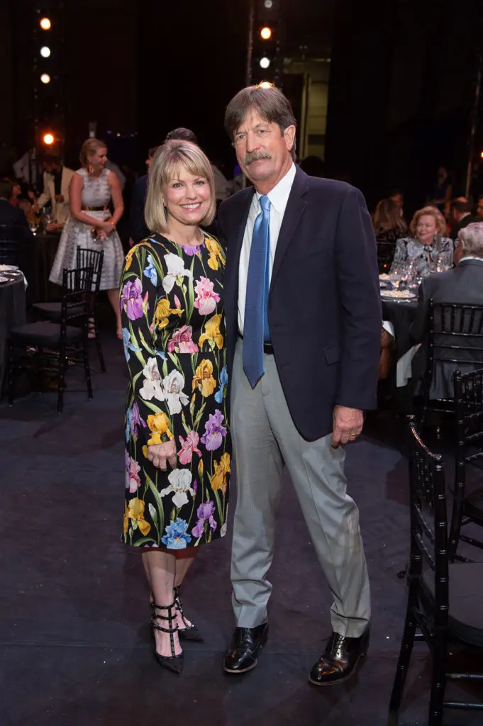 Kelley & Stephen Lubanko at the Margaret Alkek Williams 'Jubilee of Dance' on-stage dinner.  (Photo by Wilson Parish)