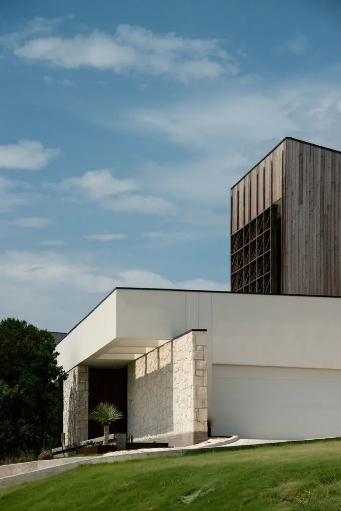 The Lean On Me House was designed by North Arrow Studio. (Photo by Tobin Davies Photography)