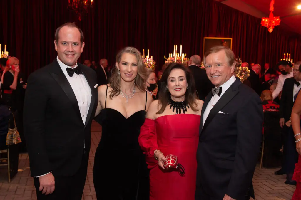 Drs. Warren & Rachel Ellsworth, chairs Betty & Jess Tutor at the Houston Grand Opera opening night dinner which followed the production of Carmen.
