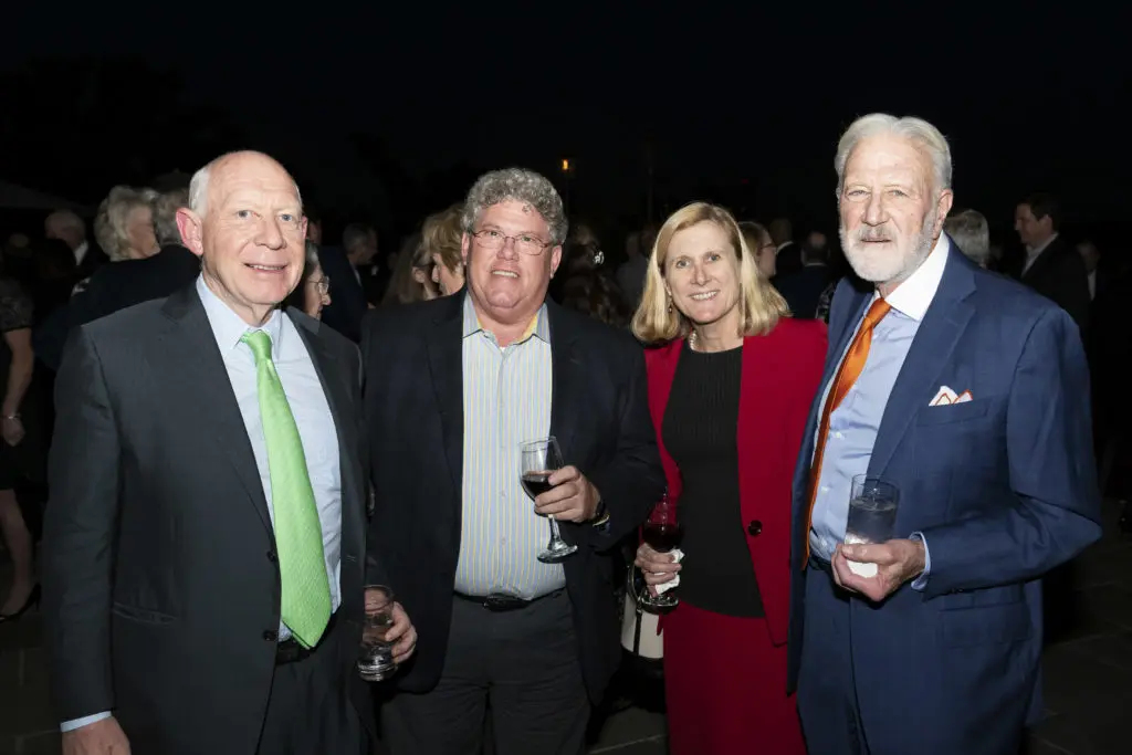 Former mayor Bill White, Chuck Carlberg, Deborah January-Beavers, Walter Beavers at the Scenic Houston annual dinner.