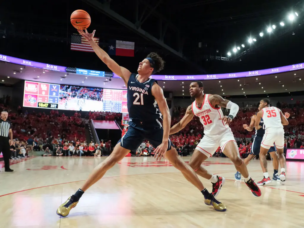 Virginia center Kadin Shedrick is a tall presence, but he could not get much going against Houston. (Photo by F. Carter Smith)