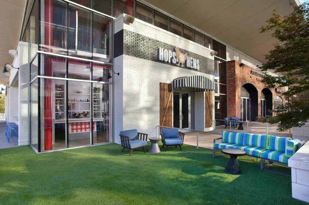 The new Hops & Hens restaurant will offer everything from tenders to sandwiches in downtown Dallas. (Photo by Kathy Tran)