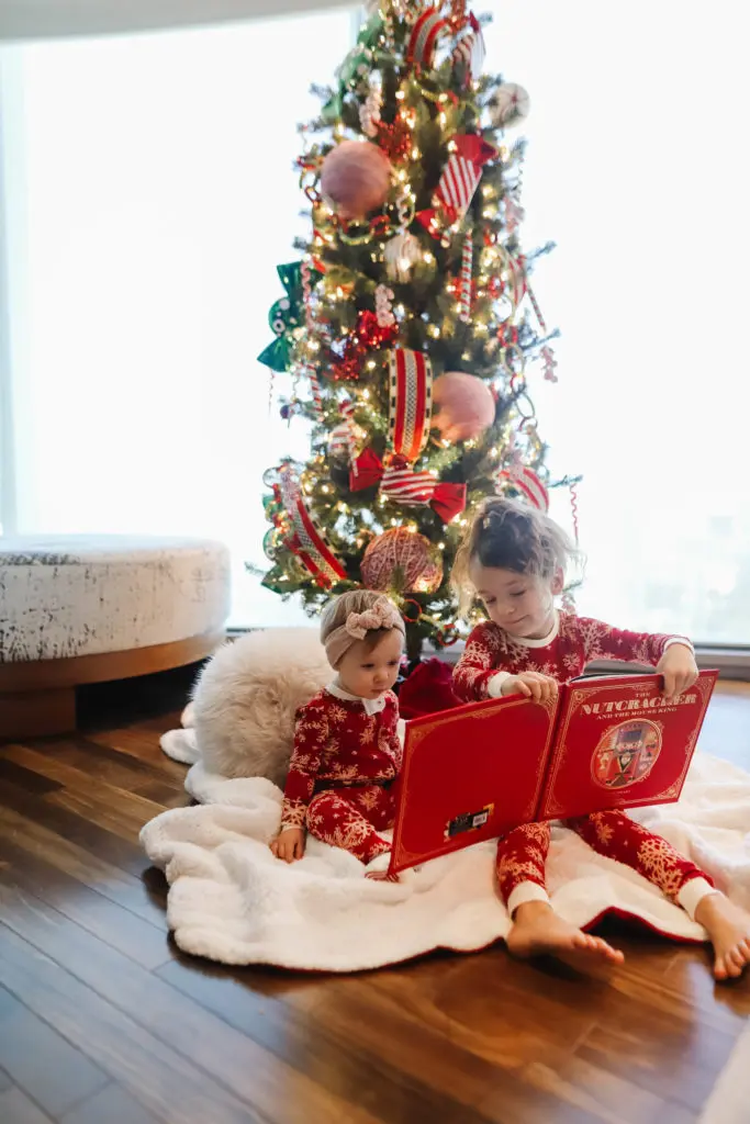 Santa's Suite includes all the trimmings. (Photo Courtesy of Omni Dallas Hotel c/o Darina Egstad)