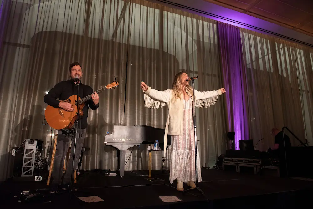 LeAnn Rimes performed an acoustic set at the Texas Trailblazer Awards, benefitting The Family Place. 