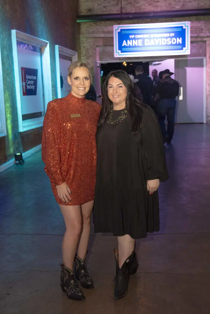 Lora Farris, Danielle Giglio (Photo by Tamytha Cameron   )