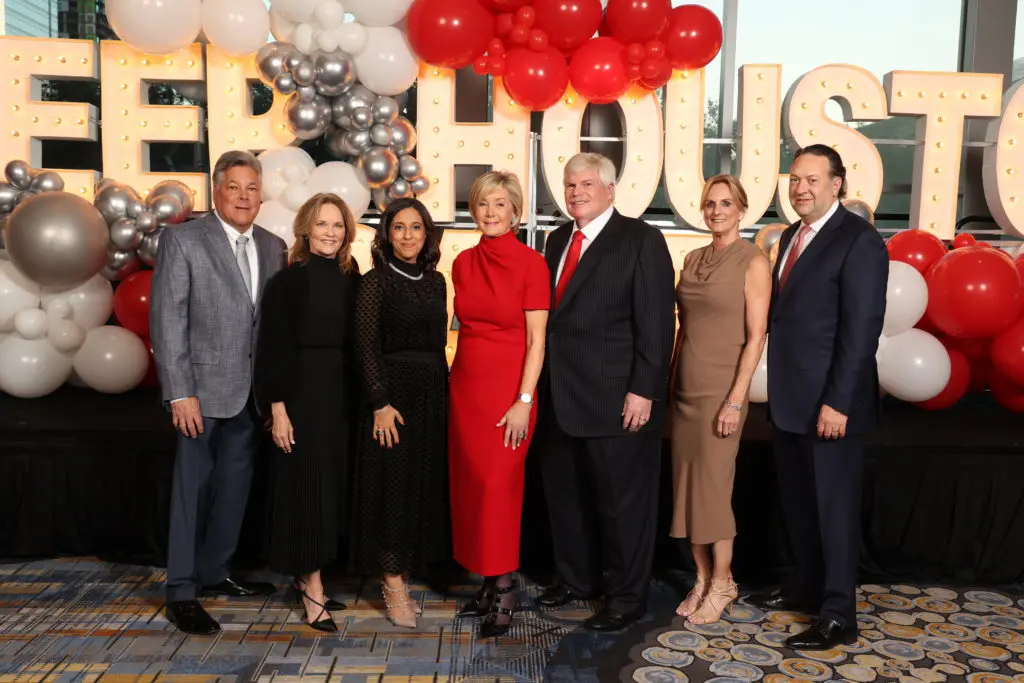 Crime Stoppers of Houston gala chairs Neil & Amy Leibman, with Rania Mankarious, and chairs Sheridan & John Eddie Williams, Genny & John McIntyre (Photo by CatchlightGroup.com)