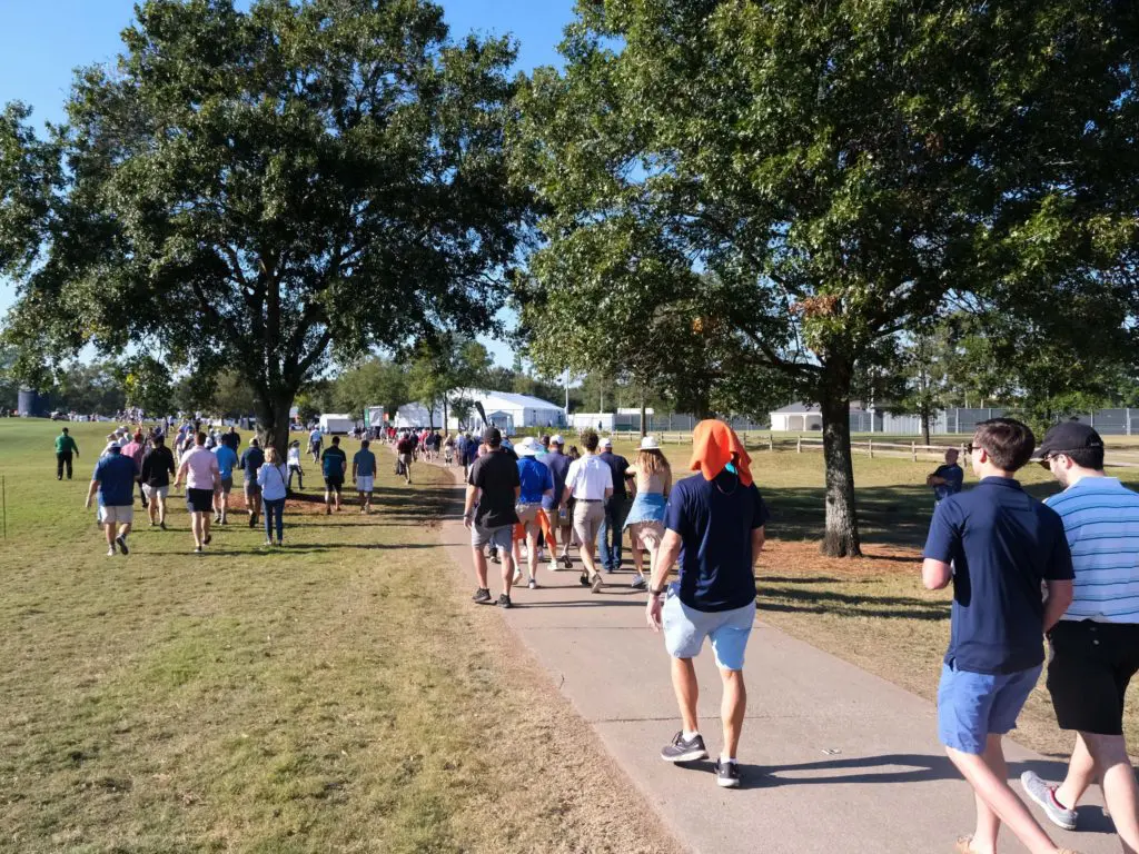 The Houston Open has full galleries back — and the weekend should be packed. (Photo by F. Carter Smith)