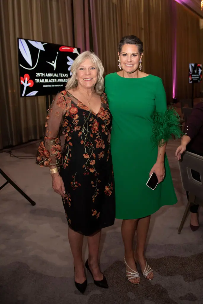 Paige Flink, Mimi Crume Sterling